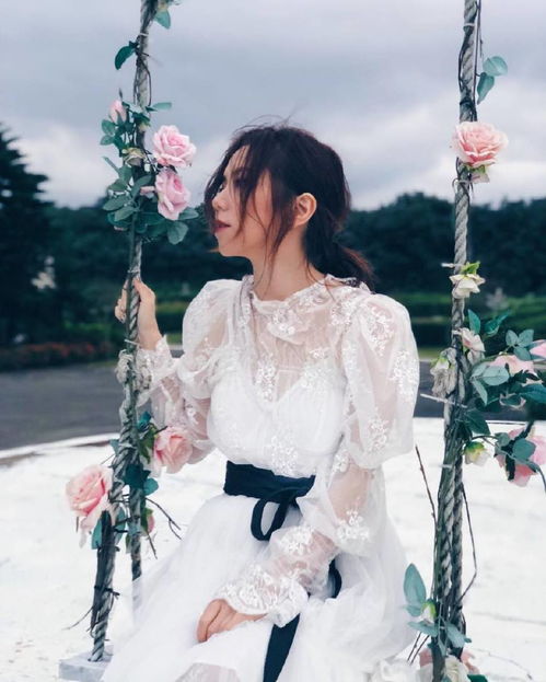  邓紫棋马尾搭配卫衣直接减龄10岁,少女感爆棚,27岁秒变17岁少女