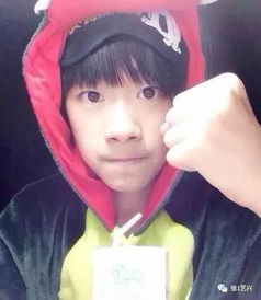  男神睡衣杀鹿晗张艺兴撩人tfboys风格迥异