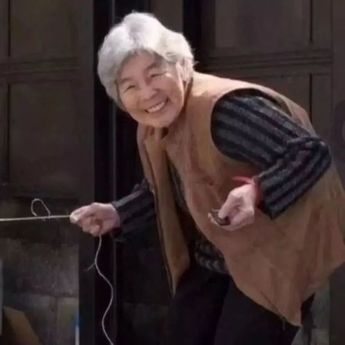  老爷爷与老奶奶的绝美爱情超羡慕白头到老的爱情