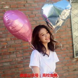  张雪迎高中毕业照曝光,中戏北电这些名校向她招手