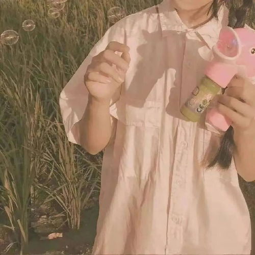  动漫头像和自己愉快相处清醒柔软地生活