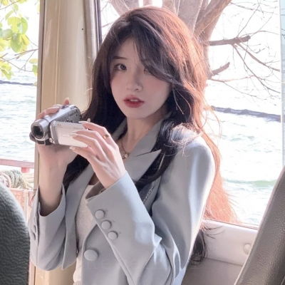  微信女头简约干净又气质,女头简单大方淡雅
