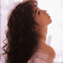  女生头像侧脸唯美漂亮高冷气质女神头像侧脸图片