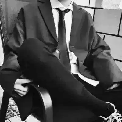 成熟男士专用微信头像黑色系  成熟男士专用微信头像黑色系