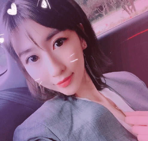  对于和陈羽凡未婚同居,何时珍两年前说了7个字,网友不知悔改