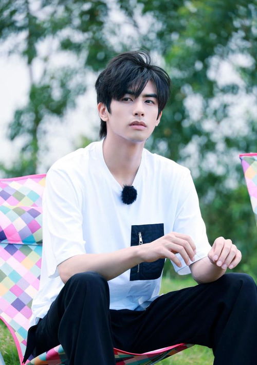  完美的夏天2李汶翰于小彤阿sa比射箭换头像宋威龙越野过足瘾