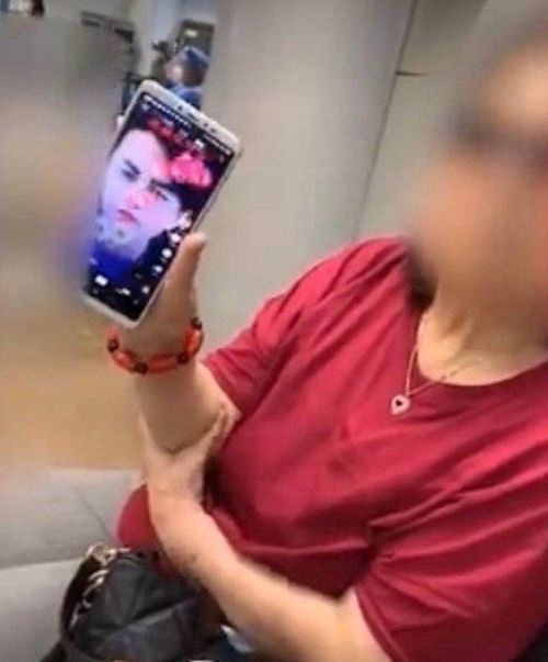  曝郭碧婷怀孕6个月贾乃亮疑否认复合可能佐佐木希决心不离婚