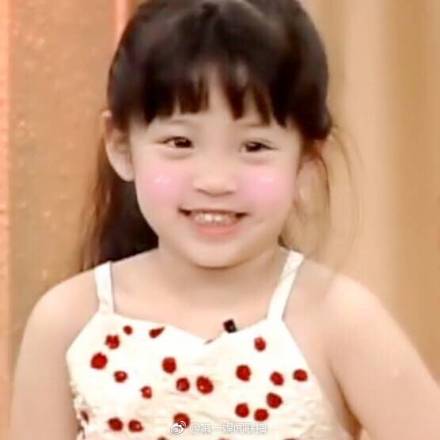  听说用欧阳娜娜头像会脱单附欧阳娜娜小时候头像大全
