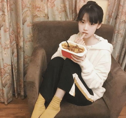  走红后红极一时的剪刀手女孩,富豪许诺等她10年,过得如何了