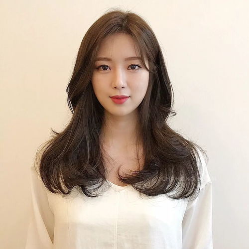  小姐姐长发卷