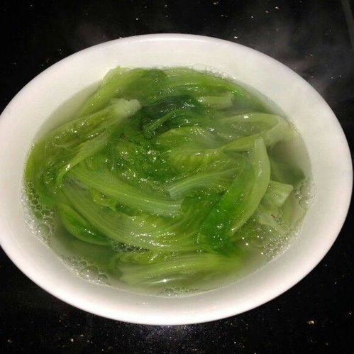  大蒜黄萝卜生菜清汤