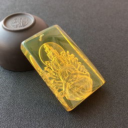  天然墨西哥蓝珀阴雕千手观音吊坠