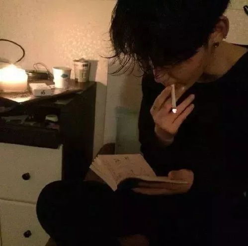  头像最近手头有点紧,能借你的手来牵么