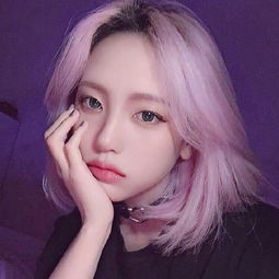  iamnotalone,butlonely.我不是一个人,但是寂寞伤感英文签名qq个性签名扣扣居