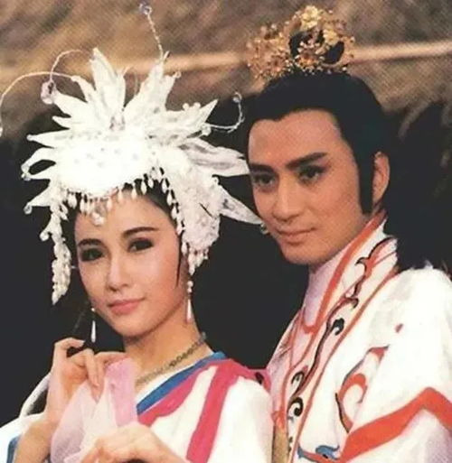 王语嫣真别硬演,新版世俗味重,老版有人像村姑,有人一眼万年