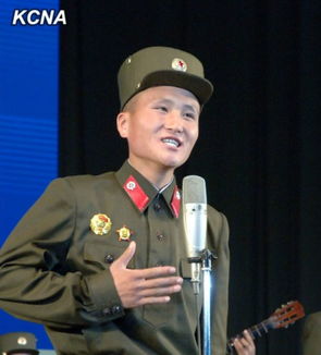  金正恩观看朝鲜人民军艺术节演出
