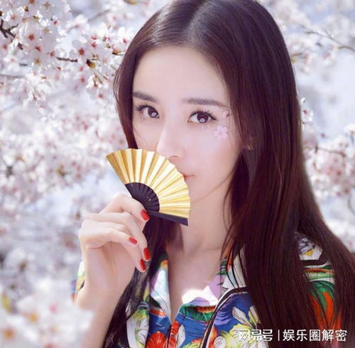  当年杨幂583分考入北影,她伯父说连清华都考不上,真是个笨蛋