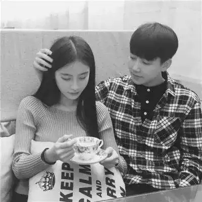 2021情侣黑白头像一男一女深爱无需拿来显摆好好珍惜吧 2021情侣黑白头像一男一女深爱无需拿来显摆好好珍惜吧