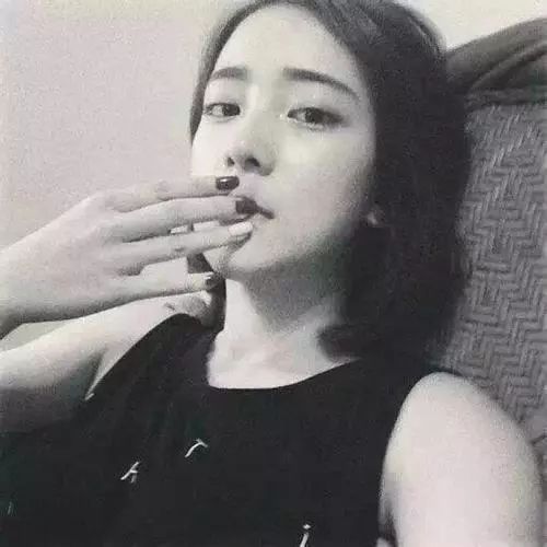 你在春节发的朋友圈,暴露了你的身份