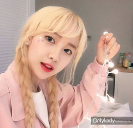  韩国网红教你只要3个东西就能轻松diy纹身唇彩