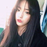  qq头像女生盘腿捂脸可爱的空气刘海qq女生头像