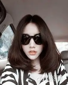  6款中分发型推荐瞬变小脸俏女人
