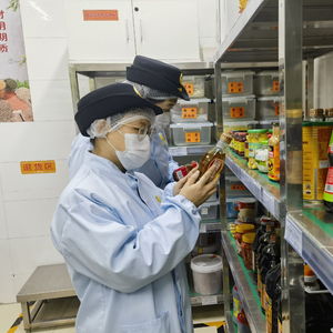  北京市场监管部门启动学校食品安全排查