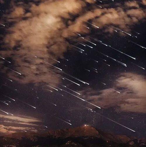  这些治愈系的朋友圈背景图,好看爆了