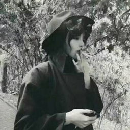  黑白女头像伤感高冷丧黑白系超酷女头