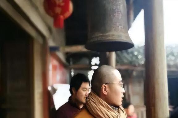  30名研究生放弃百万年薪,组团出家当和尚,如今过得怎样