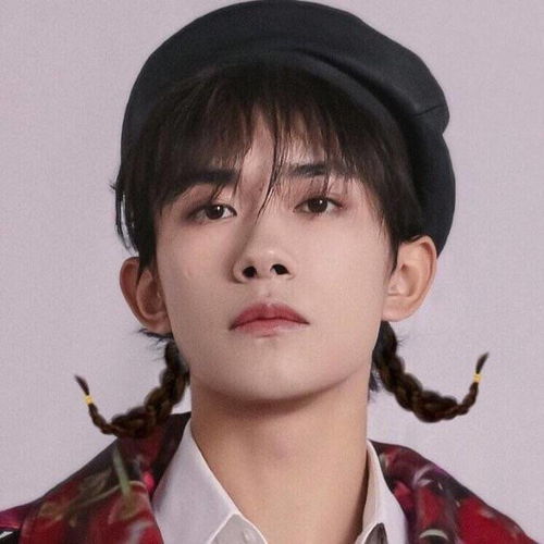  易烊千玺可爱头像图照合集,辫子菇凉来咯