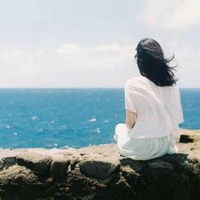  2020最火爆微信头像背影女孩