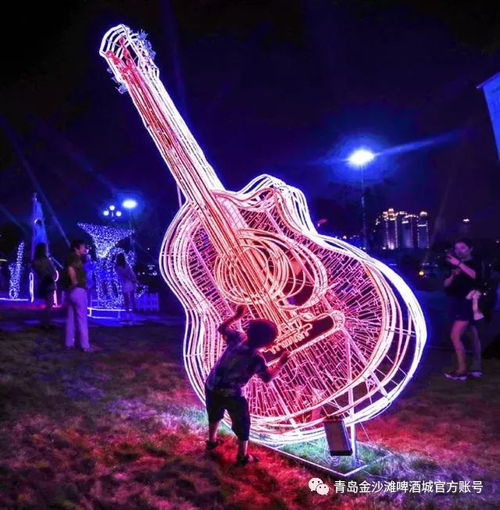  自媒体大咖探访啤酒城,四条大道一步一景,四大舞台火力全开