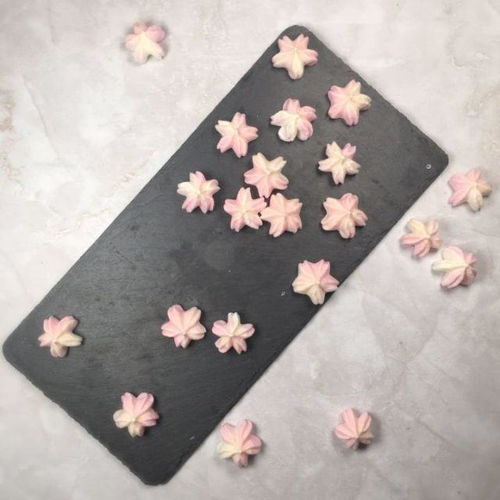  鲜花香水什么的都out了,这些撩妹零食你知道多少