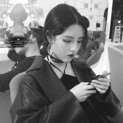  qq黑白头像女生冷酷无字图片熬不过世俗的普通人