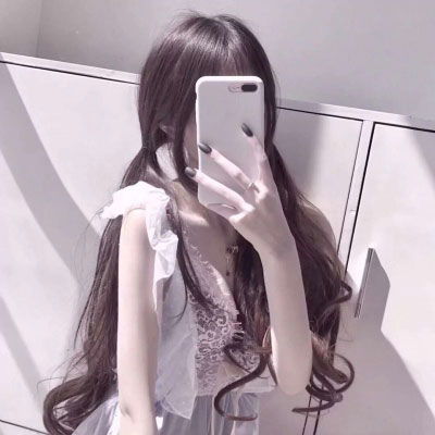  手拿手机拍照挡脸女生头像,可爱女生手遮脸