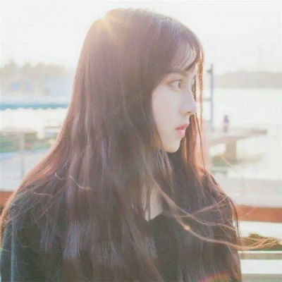  极度伤感颓废女生头像孤独堕落微信女头