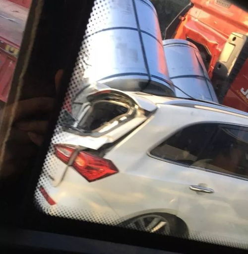  常州312国道发生车祸,运输车上钢卷滑落砸中轿车,警方通报来了