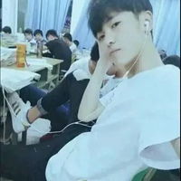  qq头像初中学生男生