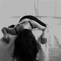  女生微信头像伤感背影黑白微信头像图片大全