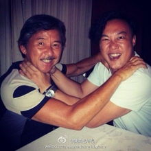  陈奕迅再现搞怪本色与林子祥互掐