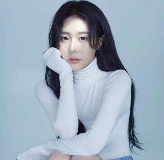  人美歌甜厨艺好陌陌主播野小白化身最美厨娘