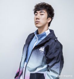  lol再多一对佳人苍老师晒出骚男合影,网友收了他