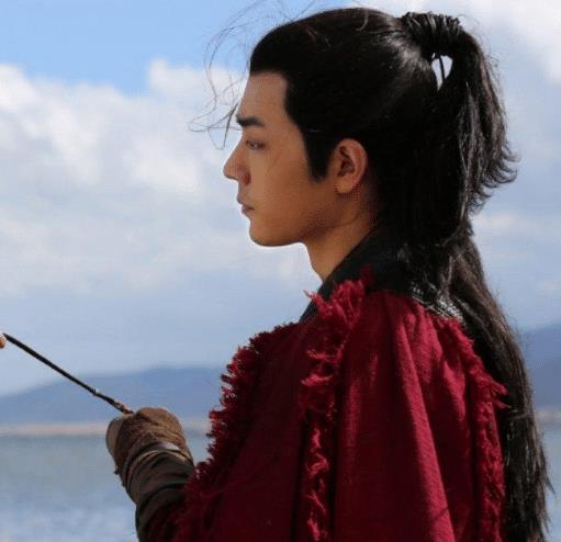  肖战自曝卡通视频,张艺兴亲自点赞互动,意外暴露两人将会合作