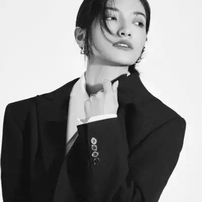 黑白高冷女生头像,最新整理气质黑白女头  黑白高冷女生头像,最新整理气质黑白女头