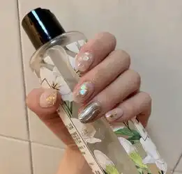  最清凉的夏日美甲,第二种颜色超显黑,黄皮星人千万别碰