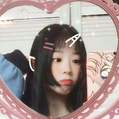  女生可爱剪刀手头像