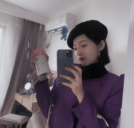  万小七也会cos与郝一点装扮禁忌女孩,却被吐槽认不出来