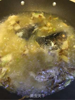  一鱼两吃之鱼头炖豆腐的做法一鱼两吃之鱼头炖豆腐怎么做绿竹猗猗rloqcx的菜谱