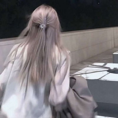  我在寺庙偷偷替你求了平安世人女生头像我要个性网